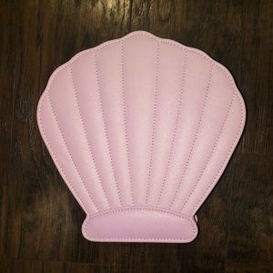 SEASHELL MAKEUP BRUSH CASE